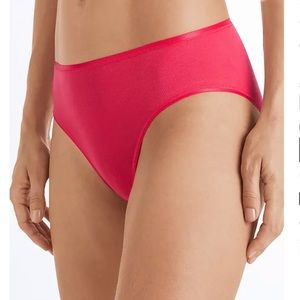 HANRO Seamless Cotton High Cut Brief